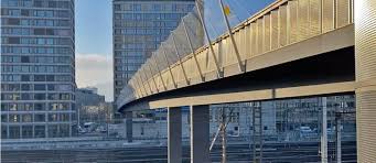 Als fussgängerpassage verbindet er das neue quartier europaallee mit dem stadtkreis 5. 7qwkjs6jv0fr4m