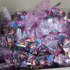 Creative Birthday Return Gift Ideas For Kids Kids And Chocolate Made For Each Other 200 Smiles Delivered Chocolate Kids Return Gift Curated Gifts Gifts Client Gifts