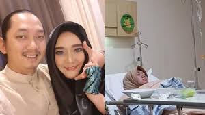 Suami kepada pelakon izreen azminda iaitu ude wahid menjelaskan beberapa kenyataan yang dikeluarkan bekas. Sempat 4 Tahun Dirahasiakan Inilah Sosok Suami Sulis Pasang Badan Saat Istri Diisukan Meninggal Bangka Pos