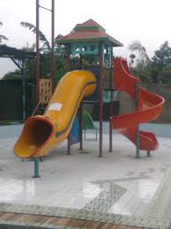 Senangnya oki bermain perosotan kolam renang anak berenang di kolam renang palem semi karawaci. Produsen Perosotan Kolam Renang Murah By Jualperosotananakmurah Medium