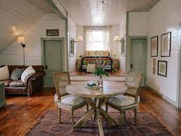 Meet Home Town Old Home Love Small Town Living Home Town Hgtv Home Home Decor