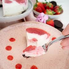 Vegane Erdbeer Frischkase Torte Mit Simplyv Froileinfux