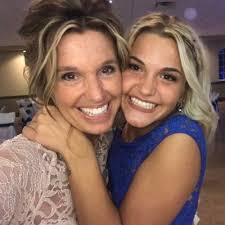 Leslie Longstreth (@LeslieLongstre2)