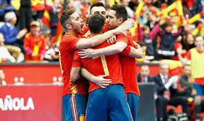 El centrocampista ha mostrado siempre un rendimiento superior con la selección al de sus el otro encuentro del viernes, el que enfrentará en san petersburgo a suecia y eslovaquia , del grupo de españa , lo arbitrará el alemán daniel siebert. Espana Conocera En Una Semana Su Camino A La Eurocopa De Holanda 2022 Sefutbol