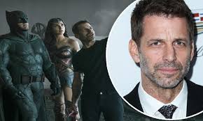 In zack snyder's justice league, determined to ensure superman's (henry cavill) ultimate sacrifice was not in vain, bruce wayne (ben affleck) aligns forces with diana prince (gal gadot) with plans. Zack Snyder Promises No Compromise In His Cut Of Justice League For Hbo Max Daily Mail Online