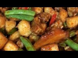 Lebih kurang caranya seperti sambal goreng jawa cuma tidak menggunakan lengkuas dan kicap dalam masakan ini. Sambal Goreng Tempe Tahu Dan Kacang Panjang Paling Senang Di Dunia Dunia Saya Youtube