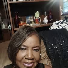 Le'Andria Johnson updated her cover photo.