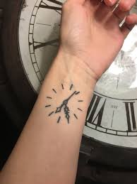 Simple Clock Tattoo Clock Tattoo Small Tattoos Simple Tattoo Designs