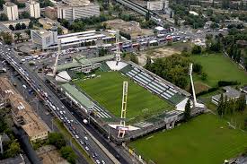 The fan favourite midfielder will continue to work for the success of ferencváros. Olyanok Voltunk Mint Ket Westernhos Igy Szereztek Vissza Mccabe Tol A Fradi Stadiont