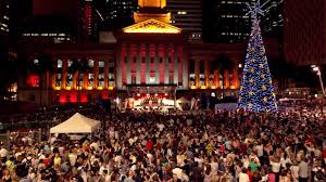 You can always tell we are getting close to christmas time in brisbane city because they always light up the story bridge in christmas. What S On In Brisbane Things To Do This Weekend Quest News