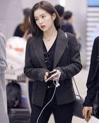 4 397 Likes 14 Comments Kang Seulgi Seulgibaechu On Instagram Op Red Velvet Irene Velvet Fashion Outfits
