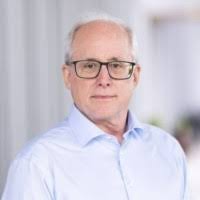 1600+ "Stephen" profiles