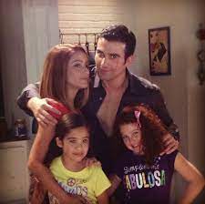 Él le entrega a génesis la carta que valdez dejó. As Iacute Se Ven Ahora Los Ni Ntilde Os De Las Telenovelas De Telemundo People En Espanol
