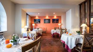 La Toque Blanche In Les Mesnuls Restaurant Reviews Menu And Prices Thefork