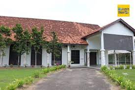 But the events and circumstances that brought it about began in 1913 when the city of port harcourt was founded with the building of the sea port (wharf) and the railway. Tranquerah Malacca