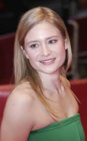 Hollywood Beauties Who Are Secretly Divas - Behind the Scenes