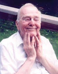 Lou Dickson's Instagram, Twitter & Facebook