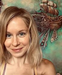 Tara Luther's Instagram, Twitter & Facebook