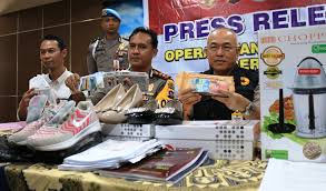 Semoga maklumat ini membantu kehidupan pelajar perubatan dalam pengajian mereka sedikit sebanyak. Guru Di Solok Tilap Beasiswa Pelajar Miskin Untuk Modal Kawinkan Adik