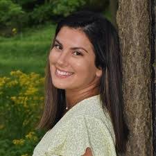 Kami Carter's Instagram, Twitter & Facebook