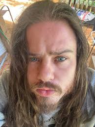 This is what a douchebag looks like blocks me soon as he sends this