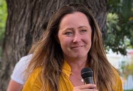 Dezarnaulds defends herself over leaked email criticising Berry