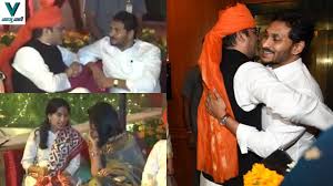 Election strategist prashant kishor has said opposition parties should not. Ys Jagan With Prashant Kishor At Wedding In Uttar Pradesh Telugu News Ap News Vaartha Vaani Youtube