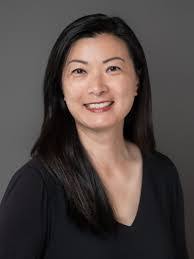 Hollie Tracy's Instagram, Twitter & Facebook