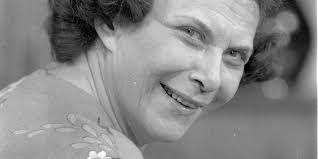 De banho de ervas a lentilha: quais rituais das celebridades funcionam?