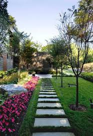 65 Lawn Flowers Edging Ideas Pathway Landscaping Walkway Landscaping Modern Landscaping