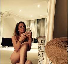Lindsay Lohan : Totalement nue sur Instagram pour fêter ses 33 ans -  Purepeople