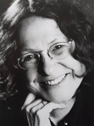 Inge Meyer-Dietrich erhält ein eigenes „Lesebuch“ in Nylands Kleiner  Westfälischer Bibliothek: Lesebuch würdigt Autorin