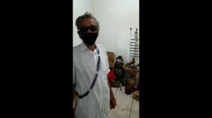 O serial killer do df lázaro barbosa, 32 anos, que segue perseguido pela polícia há mais de duas semanas, chegou a obrigar reféns a rezarem a oração do pai nosso e tirou foto das vítimas sem roupa, segundo ele para garantir a vida das pessoas que estavam naquele local. Fizeram Inquisicao Religiosa Diz Pai De Santo Sobre Acao Da Policia Durante Buscas A Lazaro Barbosa Distrito Federal G1