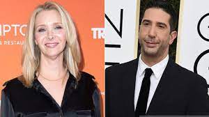 The pair met at the glamour mag awards in london in 2004. Friends Reunion Lisa Kudrow Posts Sweet Selfie With David Schwimmer
