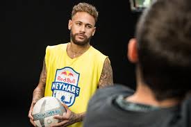 Он играет на позиции левый вингер. Neymar Jr And His Passion For Football
