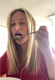 whole foods cinnamon rolls 🤤🔥 #wholefoods #wholefoodsmarket #cinnamonroll  #cinnamonrolls #eatwithme #sundayfunday #sundaybreakfast