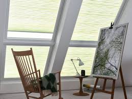 Faltstores Plissees Dekorativer Sichtschutz Sonnenschutz Nach Mass Sonnenschutz Fenster Und Turen Dachfenster