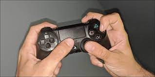 Why would your input device matter when the computer is aiming for you, that makes no sense. Claw Grip For Controller Users 7 Steps To Stay Healthy Esports Healthcare