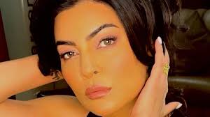 When 18-year-old Sushmita Sen was considered a bad influence on children;  her parents advised against using the word sex in interviews | Bollywood  News - The Indian Express