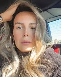 Eliza Roy's Instagram, Twitter & Facebook