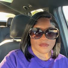 Hoping to get some advice or info from anyone who knows about this as I'm  not tech minded. My OLED suddenly stopped having the right joycon connect  to the console when I