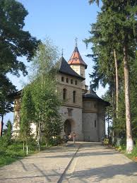 Biserica sf gheorghe nou iluminată in rosu in ziua de constientizare a violenţelor impotriva crestinilor agerpres actualizează lumea. Biserica MirÄuÈi Wikipedia