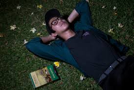 See more ideas about ramadhan, ramadan, aesthetic wallpapers. Iqbaal Ramadhan Gue Baru Tiga Perempatnya Minke