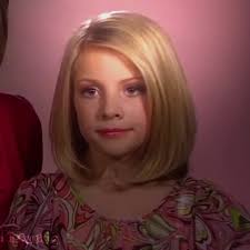 PAIGE😍😍 SHES LITERALLY GORGEOUS WHAT!?