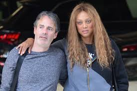 See more ideas about tyra banks, tyra, supermodels. Tyra Banks And New Boyfriend Louis Belanger Martin Are Getting Serious