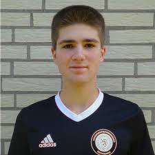 Unser Nico startet durch ! 🙃😎 Wir wünschen dir bei den anstehenden  Herausforderungen alles gute und sind von deinen Fähigkeiten überzeugt.  Weiter so! 👍⚽️🏃