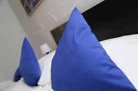 Rooms at holiday inn express frankfurt city hauptbahnhof boast premium bedding. Holiday Inn Express Frankfurt City Hauptbahnhof Frankfurt Am Main Laterooms Com