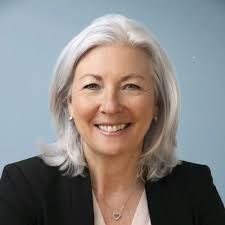 Chères Femmes: mères, grands-mères, arrières grands-mères, sœurs,  belles-sœurs, amies, collègues, associées, partenaires et à toutes nos  filles, belles-filles et petites filles qui nous inspirent…