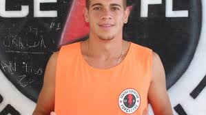 Um adolescente identificado como gabriel ferreira, que há 3 dias completou 17 anos, morreu afogado após tentar atravessar a nado o rio bom jardim, em itaituba, por volta das 15h. Jogador De Futebol Morre De Infarto Em Natal Ao 23 Anos