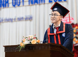 Nam sinh 6 năm trước chọn Y khoa vì 'gần nhà' và rất chật vật, hiện ...